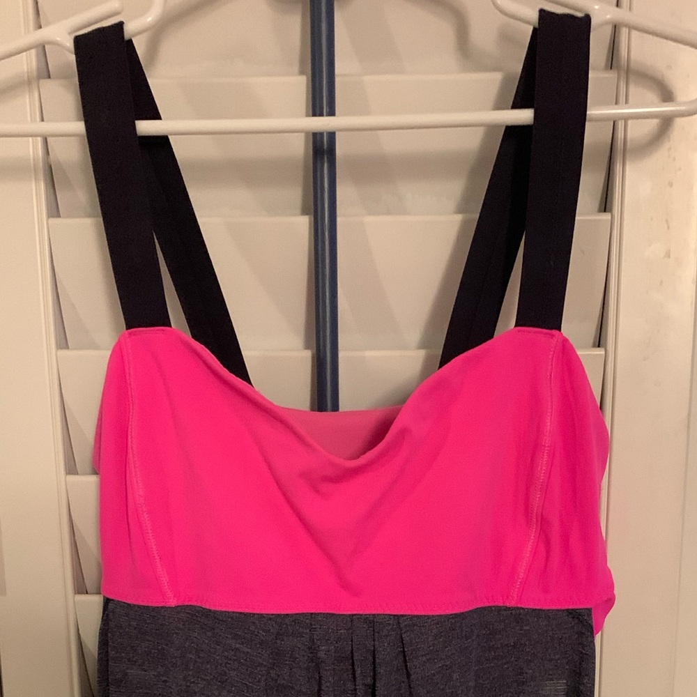 Lululemon - Picture 4 of 5